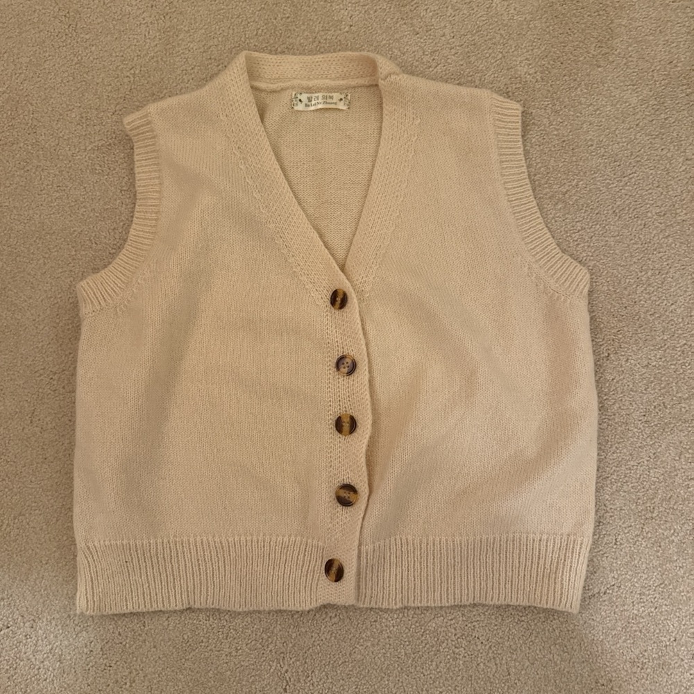 Women's Cream Button-Up Sweater Vest size s